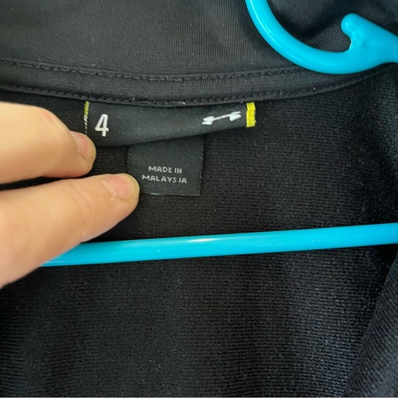 🌼 5/$25 Under Armour Kids Red Black Full Zip Sweater Size 4 FLAWED Play Daycare - Picture 5 of 11